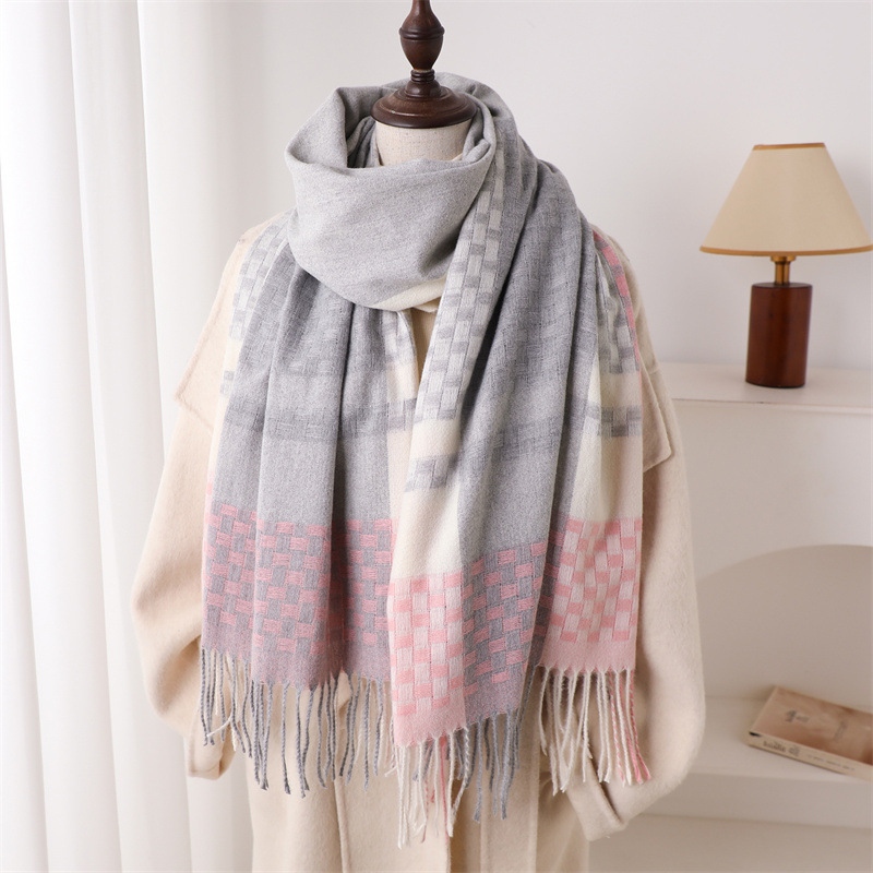 Woven Scarf Blanket - Syal Kasmir Wanita Bermotif Kotak-kotak Merek