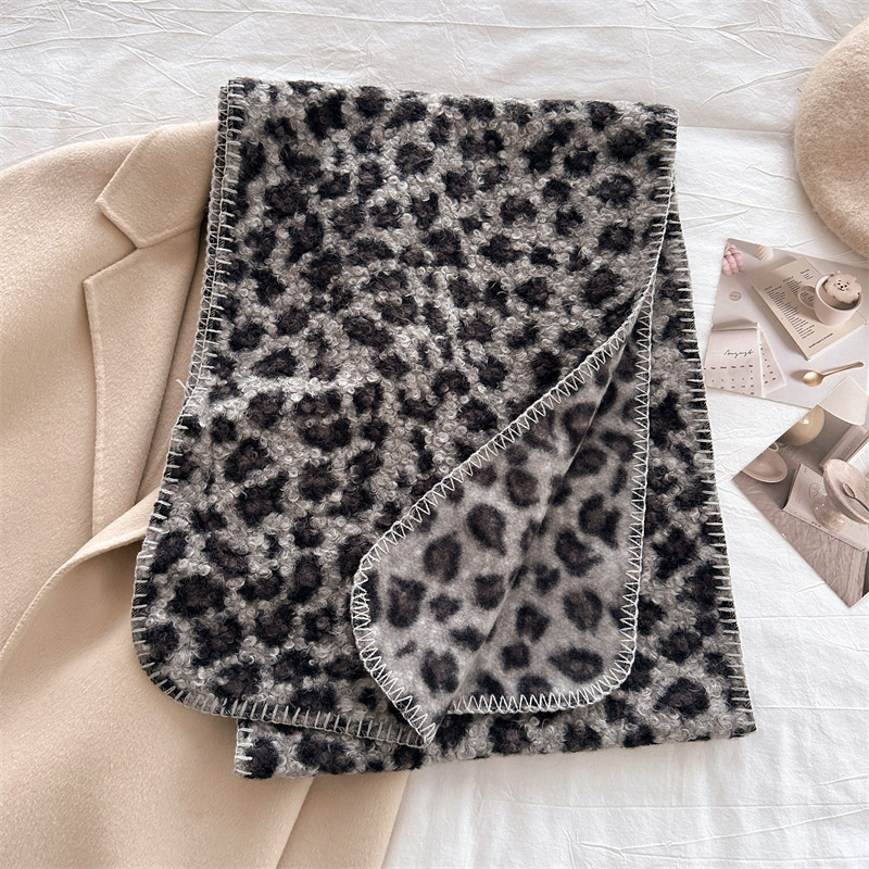 Syal Leopard Musim Gugur Musim - Woven Scarf Blanket ulasan dan harga